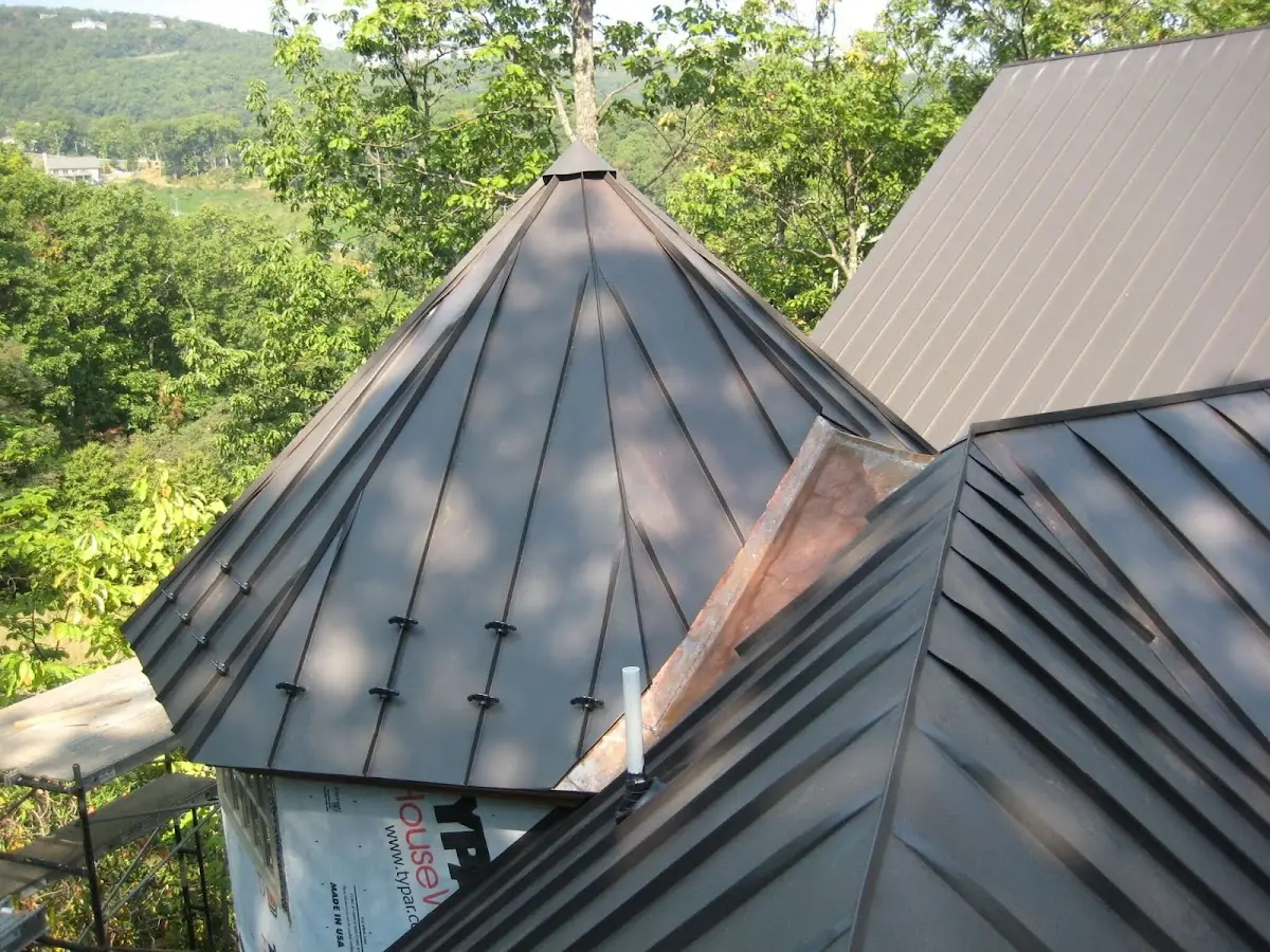 Professional Roof Tarp Installation by Craftsman Roofing in Greenway Court